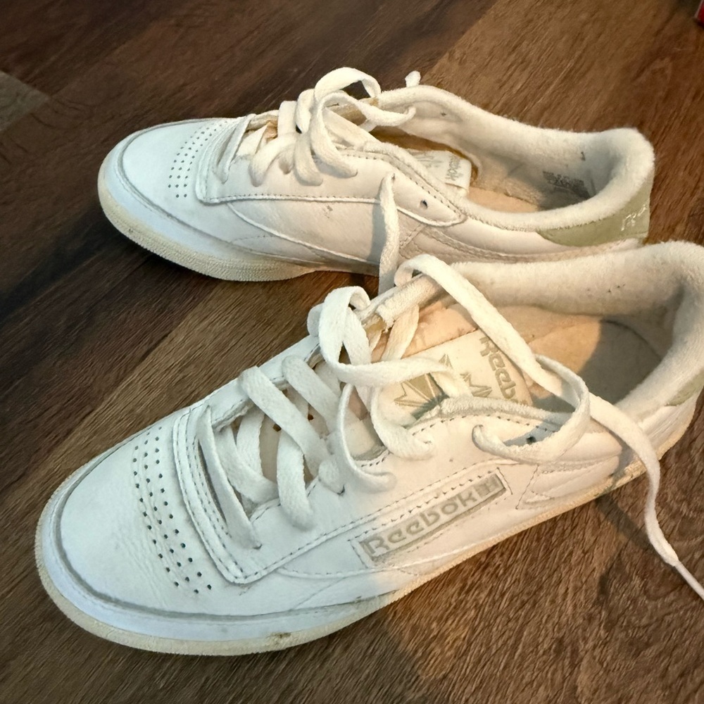 Reebok Women Classic White Sneakers